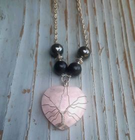 EMF 5G Shielding Crystal Heart Shungite Hematite Black Tourmaline Necklace (Material: Rose Quartz)